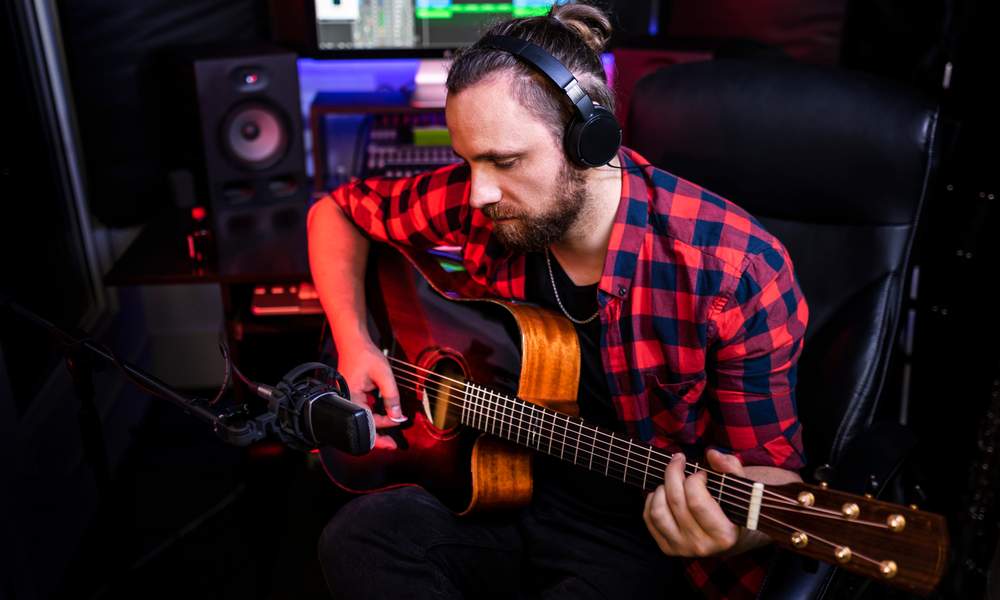 How to Record Guitar on PC and Mac (Quick Guide)